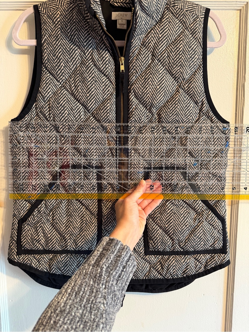 J. Crew Women's Quilted Herringbone Vest in Black & White - Picture 4 of 5